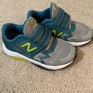Boys New Balance Shoes size 9.5
